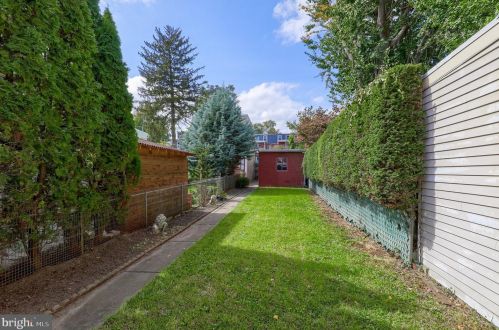 326 Mary St, Lancaster PA  17603-3331 exterior