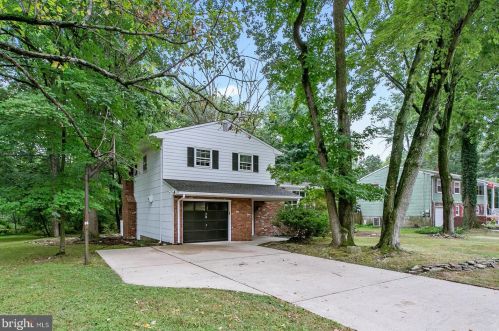 70 Stonicker Dr, Trenton, NJ 08648-3215