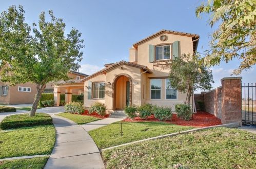 7796 Spring Hill St, Chino, CA 91708-7606