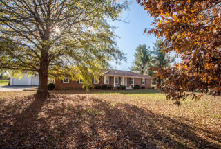 1526 Saddle Dr, Murfreesboro, TN 37130-3404