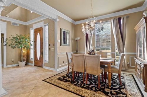 2106 Shari Ln, Garland TX 75043-1459 exterior