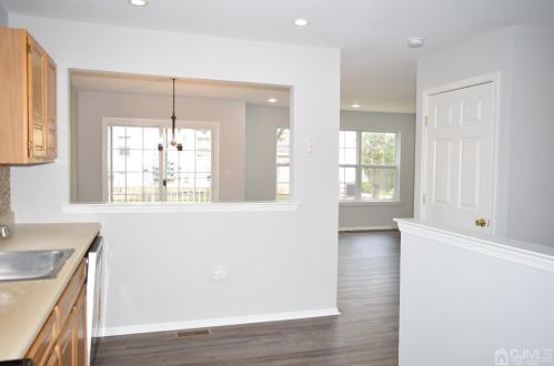 254 Vasser Dr, Piscataway NJ  08854-6634 exterior