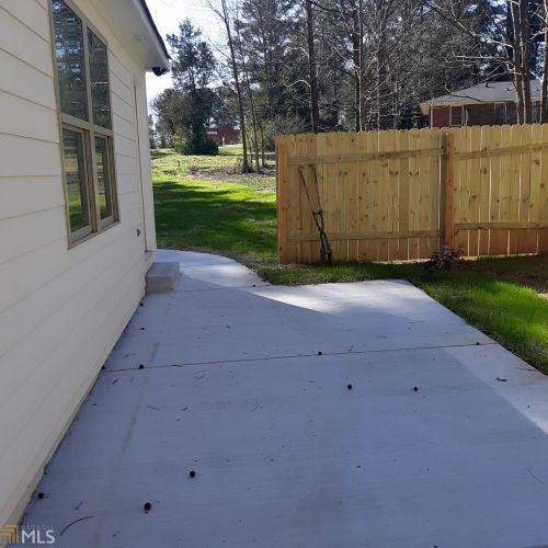80 Daniel Dr, Stockbridge GA  30281-4128 exterior