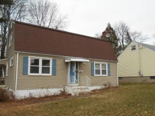 94 Salem St, Hartford, CT 06114-2742