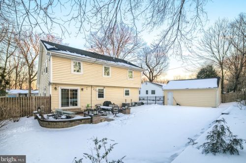 834 Edge Park Dr, Tavistock NJ 08033-1022 exterior