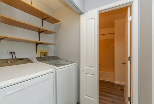 1109 Rockport Dr, Carol Stream IL  60188-2984 exterior