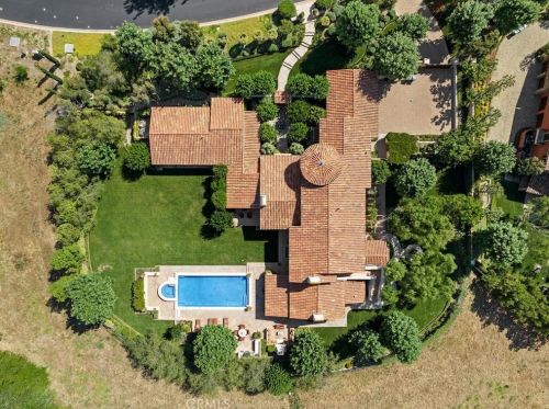 50 Golden Eagle, Irvine CA  92603-0308 exterior