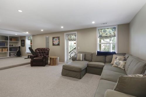 284 Elden Dr, Atlanta GA  30342-2030 exterior