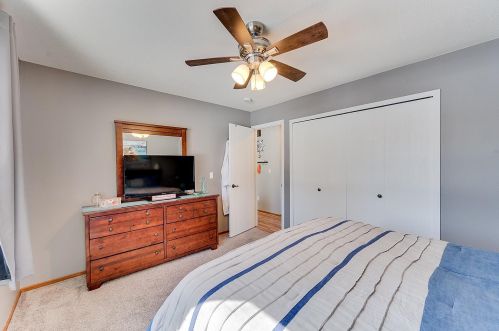 5983 Dellwood Ave, Saint Paul MN  55126-8451 exterior