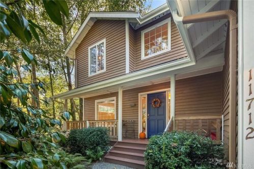 11712 Vashon Hwy, Vashon, WA 98070-3131