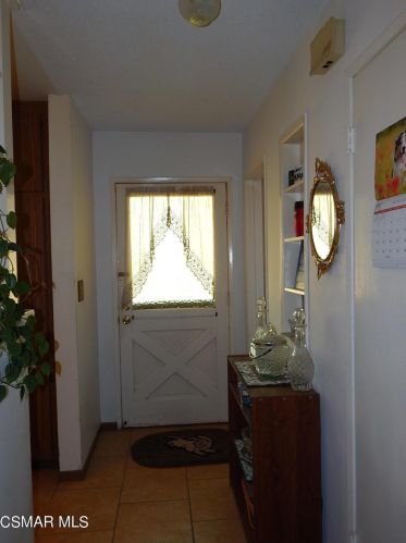 1021 Ney Ct, Simi Valley, CA 93065-4834