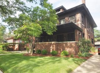 6933 Bennett Ave, Chicago, IL 60649-1503