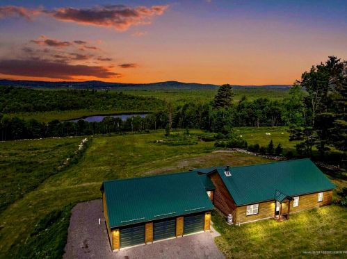 357 Dunn Rd, Belgrade, ME 04917-4224