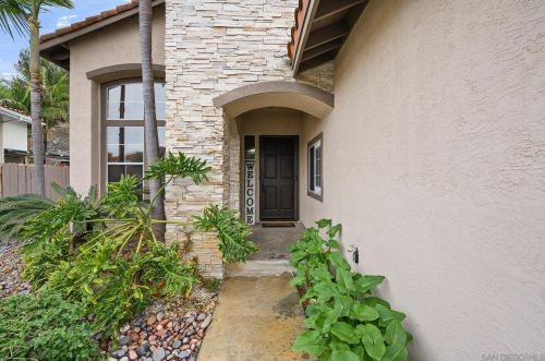 785 Via Bahia, San Marcos, CA 92069-7300