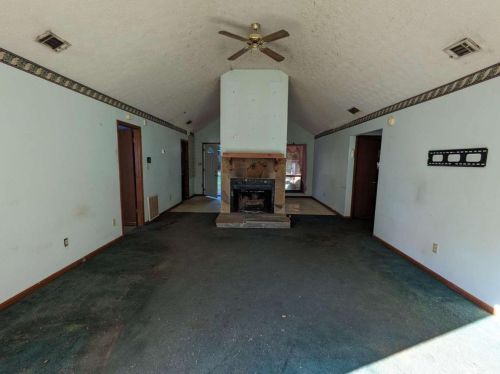 95 Mountain View Cir, Porterdale, GA 30016-6908
