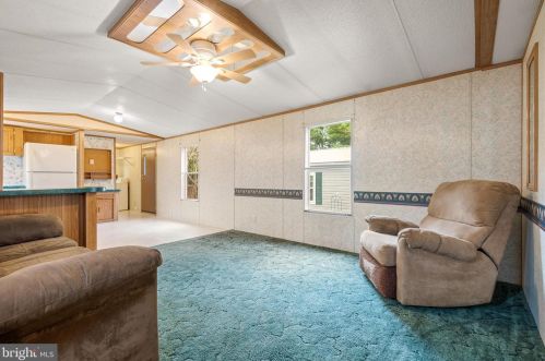 207 Sunningdale Ct, Lancaster PA  17603-2185 exterior