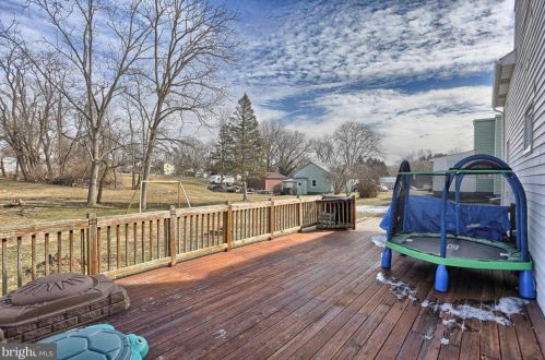 215 Cavalry Rd, Carlisle PA  17013-1606 exterior