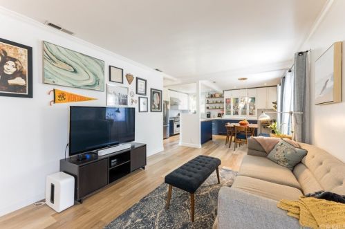 15409 Lemac St, Van Nuys, CA 91406-2015
