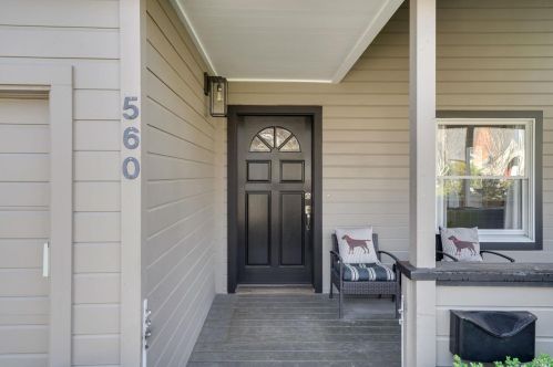 560 Matheson St, Healdsburg, CA 95448-4238