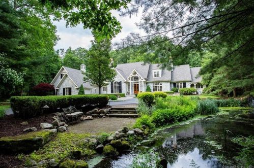 14 Thatcher Ter, Farmington, CT 06032-1566