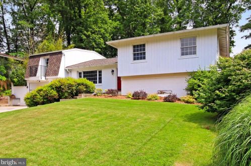 6305 Gormley Pl, Springfield, VA 22152-1939