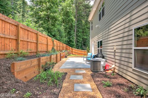 3843 Hempstead Way, Atlanta GA  30331-5268 exterior