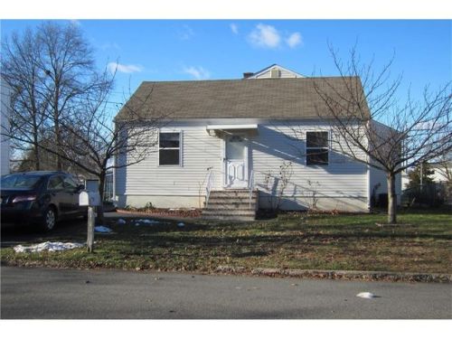 19 Chestnut St, Edison, NJ 08817-3105