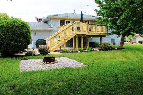 1553 99th Pl, Crown Point, IN 46307-5401