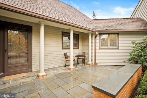 30 James Ct, Princeton, NJ 08540-2633