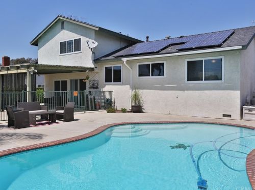 908 Sentinel Dr, La Verne, CA 91750-3250