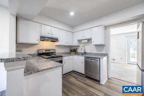 624 Crumpet Ct, Charlottesville, VA 22901-3756