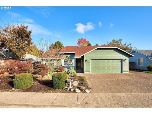 676 Westview Dr, Mcminnville OR  97128-5853 exterior