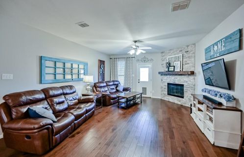 707 Dickerson Ln, Midlothian TX  76063-3421 exterior