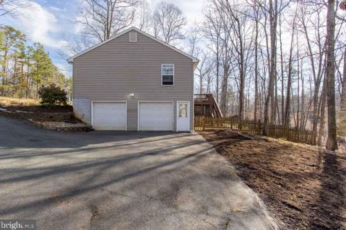 63 Turkeysag Trl, Bybee, VA 22963-2627