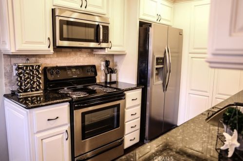926 Lamark Ln, Anaheim, CA 92802-3423