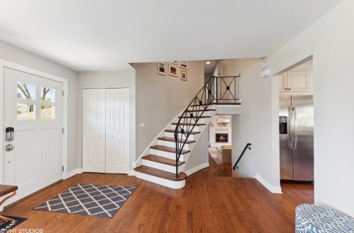 814 Cherry Ln, Arlington Hts, IL 60004-3220