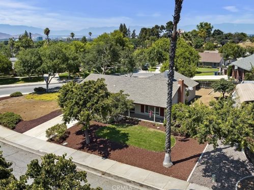 5550 Gloucester Way, Riverside CA  92506-3425 exterior