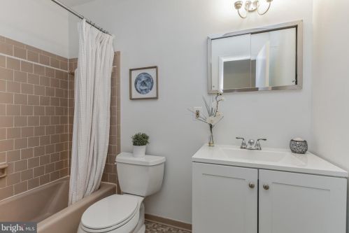 10610 Glenwild Rd, Silver Spring MD 20901-1602 exterior