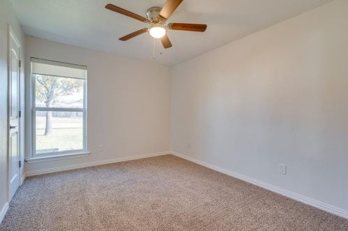 3817 Westminster Dr, Carrollton TX 75007-2465 exterior