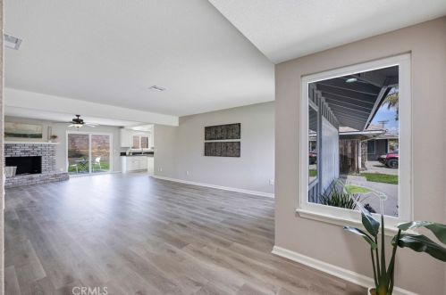 6969 Hillside Ave, Riverside CA  92504-2071 exterior