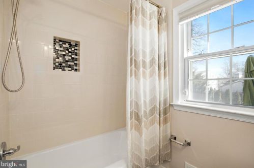 10159 Sutherland Rd, Silver Spring MD 20901-2236 exterior