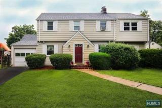 605 Albin St, Teaneck, NJ 07666-4201