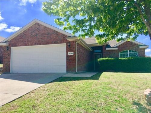 10401 Nelson Dr, Fort Worth, TX 76126-4610