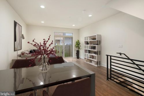 1315 20 St, Philadelphia PA 19146-4303 exterior