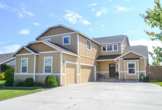 421 Roosevelt St, Kennewick, WA 99336-9310
