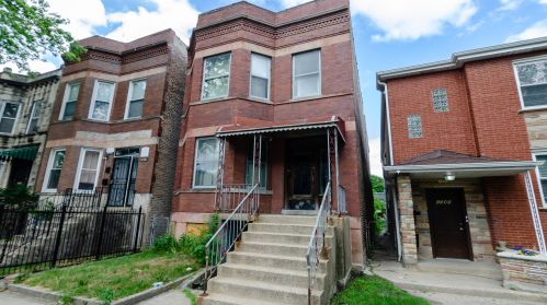 6342 Eberhart Ave, Chicago, IL 60637-3306