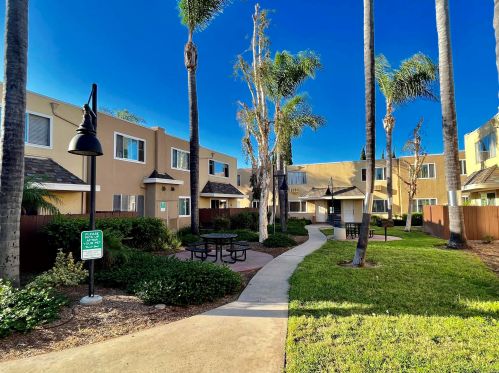 471 Ballantyne St, El Cajon, CA 92020-3786