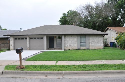 2610 Carlow Dr, Austin TX  78745-4300 exterior