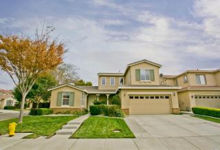 484 Fisher Ct, Tracy, CA 95377-8546