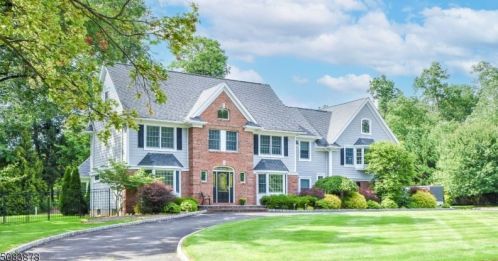 1 Briarcliffe Dr, Scotch Plains, NJ 07076-2313